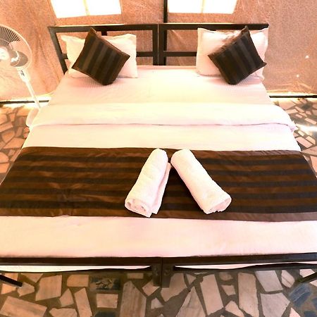 Nova Patgar Tents Hotell Bhuj Exteriör bild