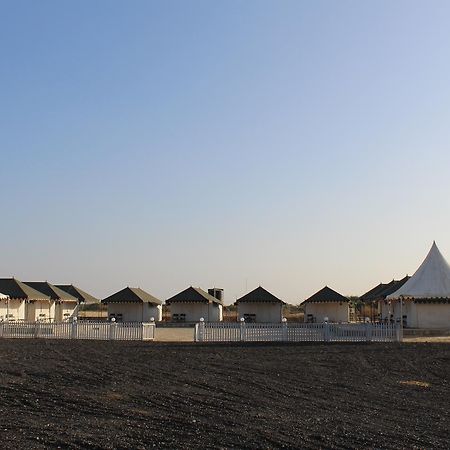 Nova Patgar Tents Hotell Bhuj Exteriör bild