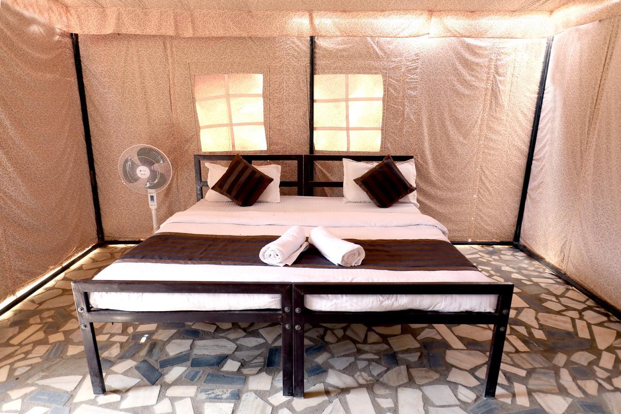 Nova Patgar Tents Hotell Bhuj Exteriör bild
