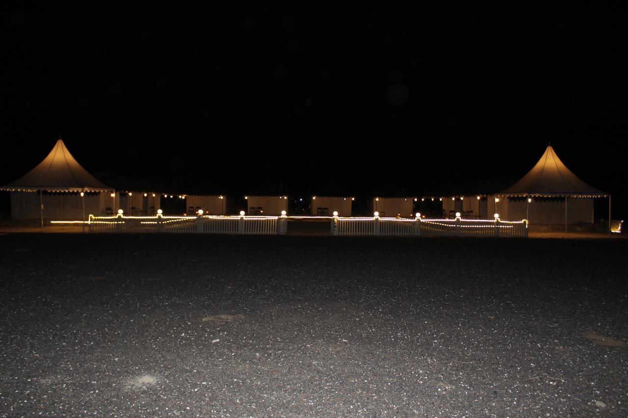 Nova Patgar Tents Hotell Bhuj Exteriör bild